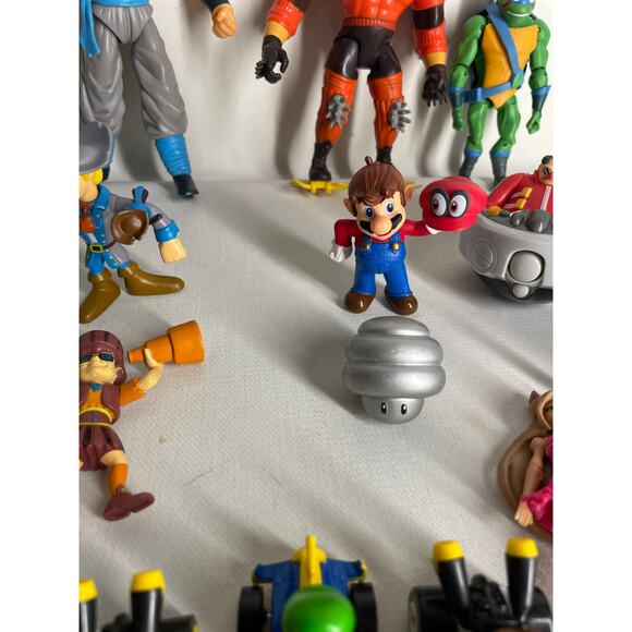 Action Figure Lot- Mixed 15 Pieces, Dragon Ball Z, Sonic, Mario Kart, Scooby + - Picture 3 of 11